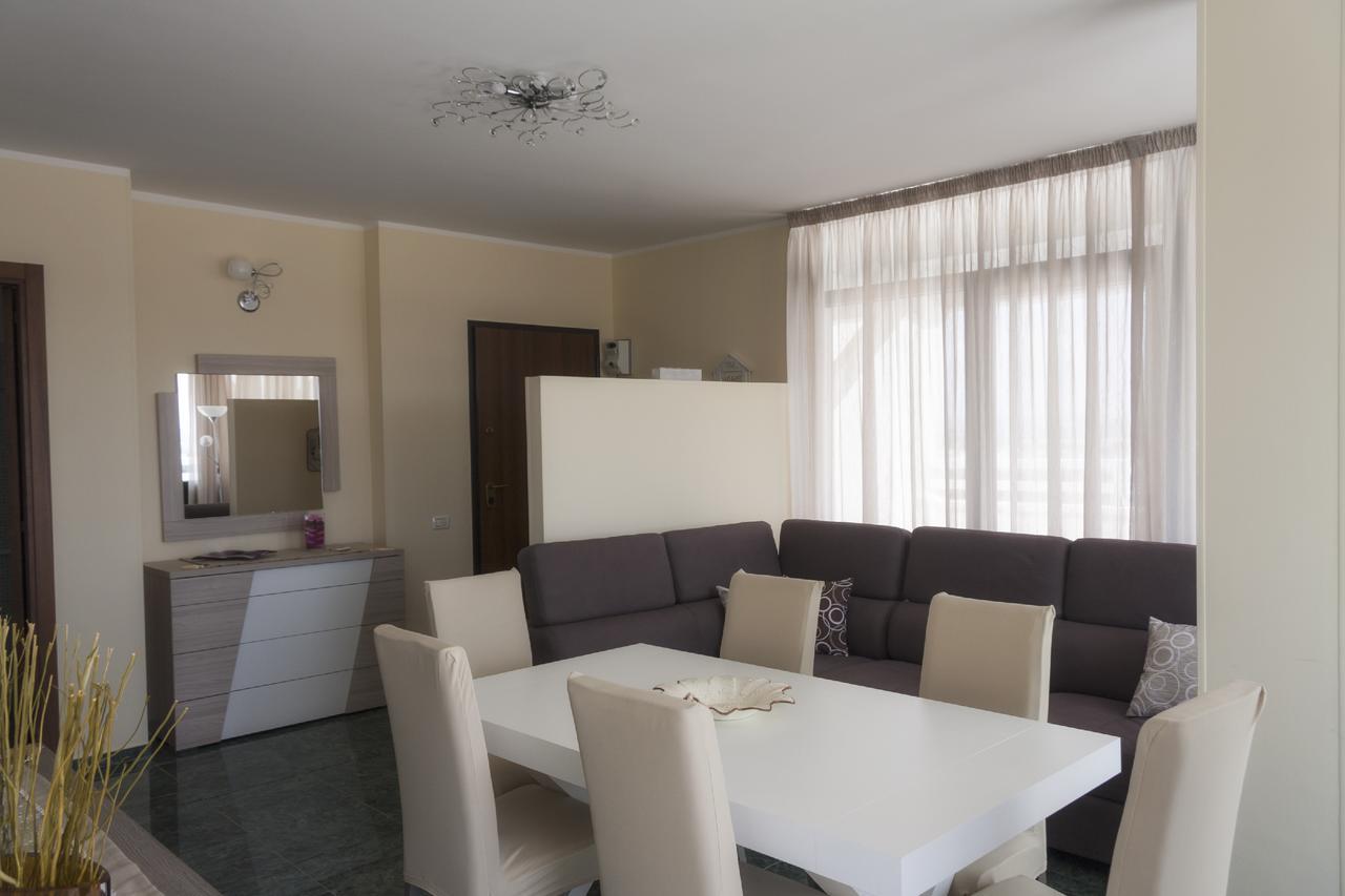 Attico Saker Apartment Racale Ngoại thất bức ảnh