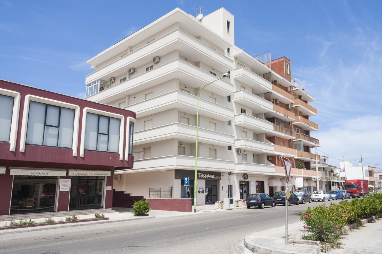 Attico Saker Apartment Racale Ngoại thất bức ảnh